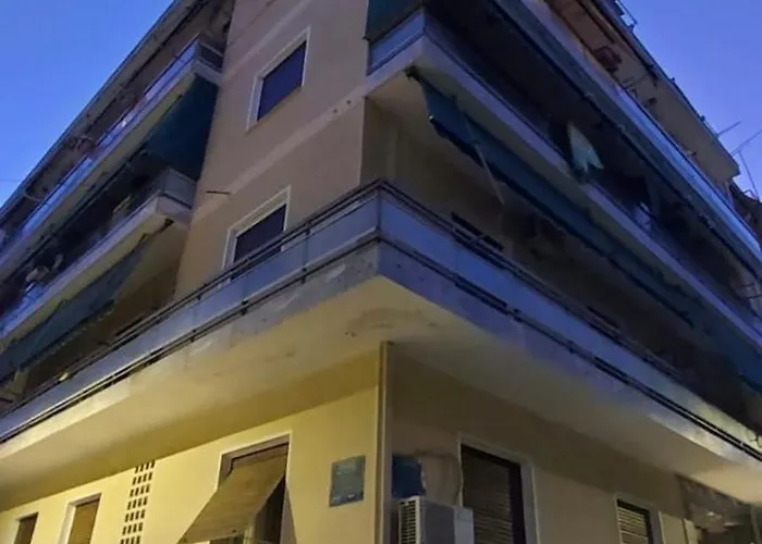 Large 1 Bedroom Penthouse With Large Terrace